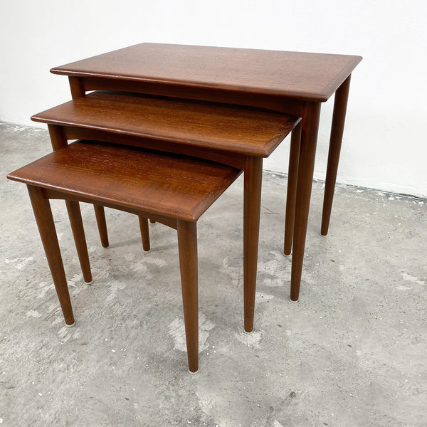 Mid Century Modern Nest Of Side Tables