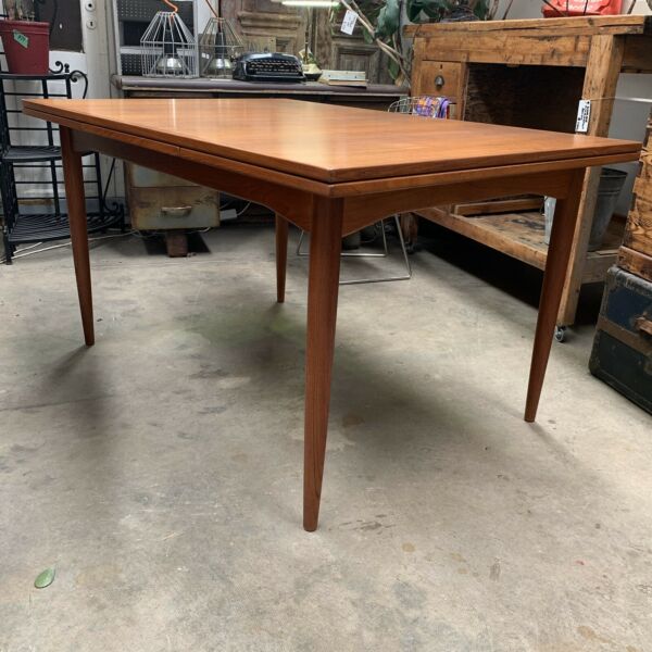 Mid Century Parker Extension Table