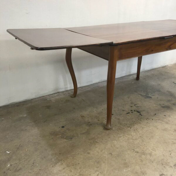 Beautiful Vintage Cedar & Mahogany Extension Dining Table