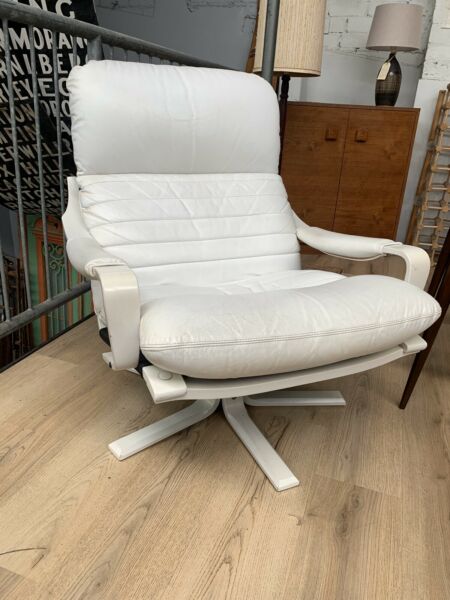 Retro Iconic Tessa Chair