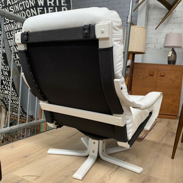 Retro Iconic Tessa Chair